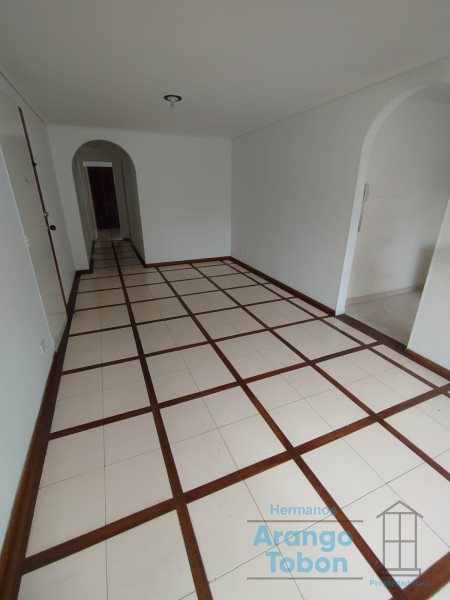 Apartamento en Arriendo en Laureles