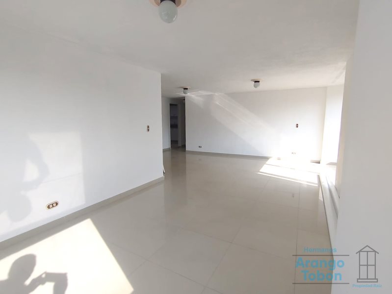 Apartamento en Arriendo en Conquistadores